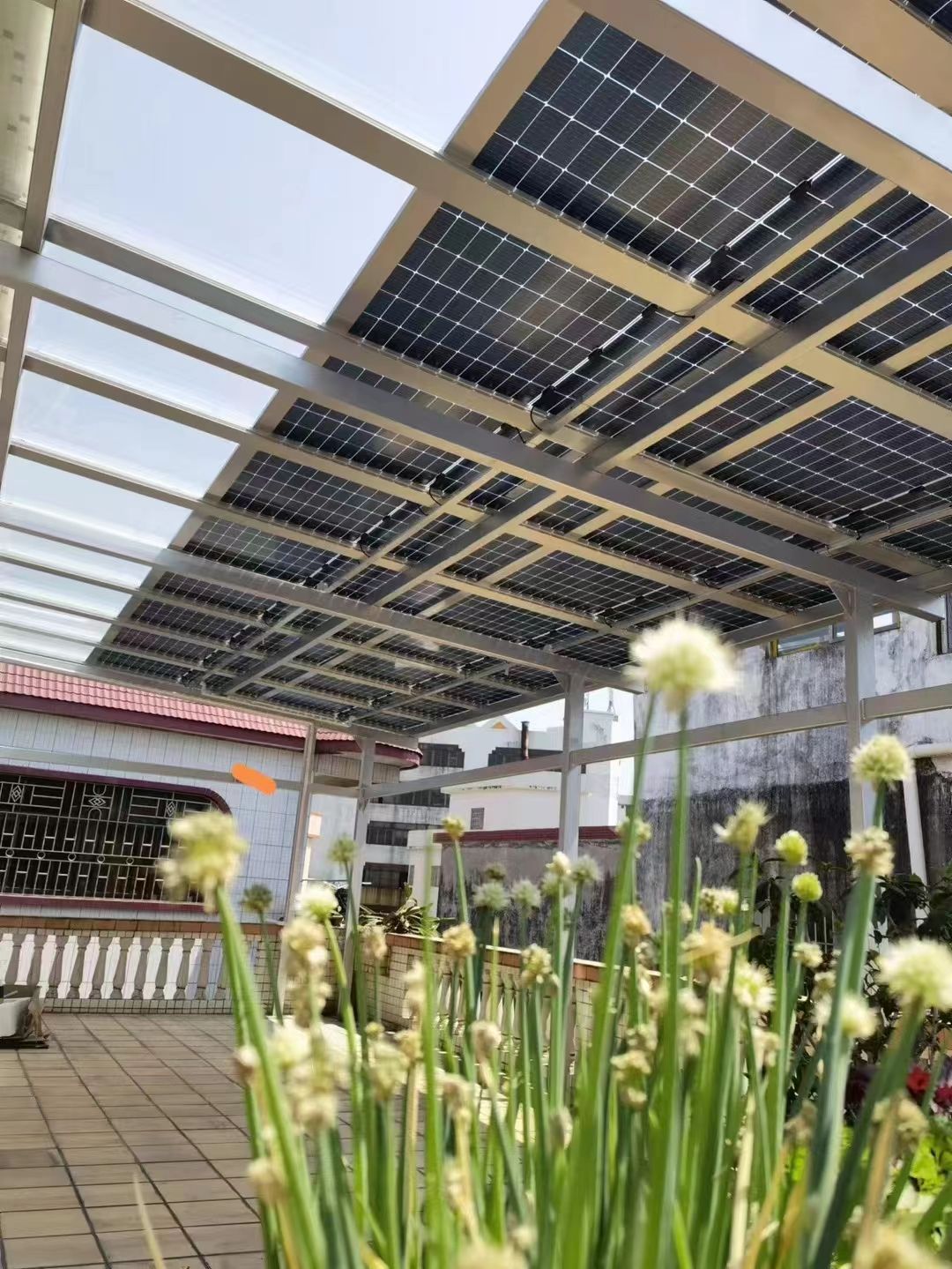 林芝别墅家用屋顶太阳能发电系统安装